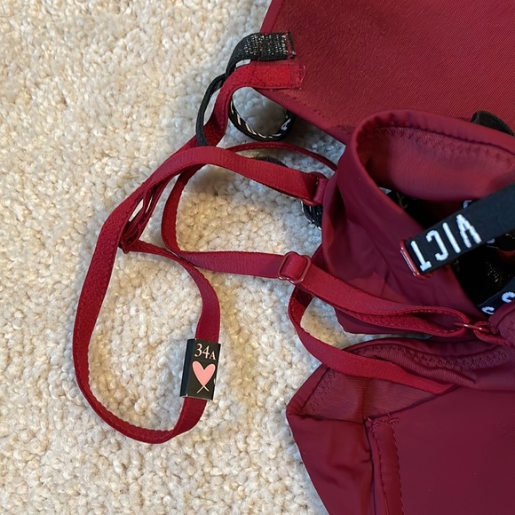 Front-clasp Victoria’s Secret push-up bra, size 34A, scarlet - Picture 4 of 6